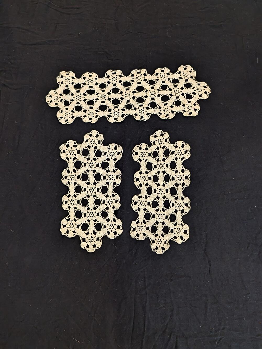 Vintage Hand Crocheted Lace Doily Set 3 Ivory Cotton Dresser Scarf Table Runner